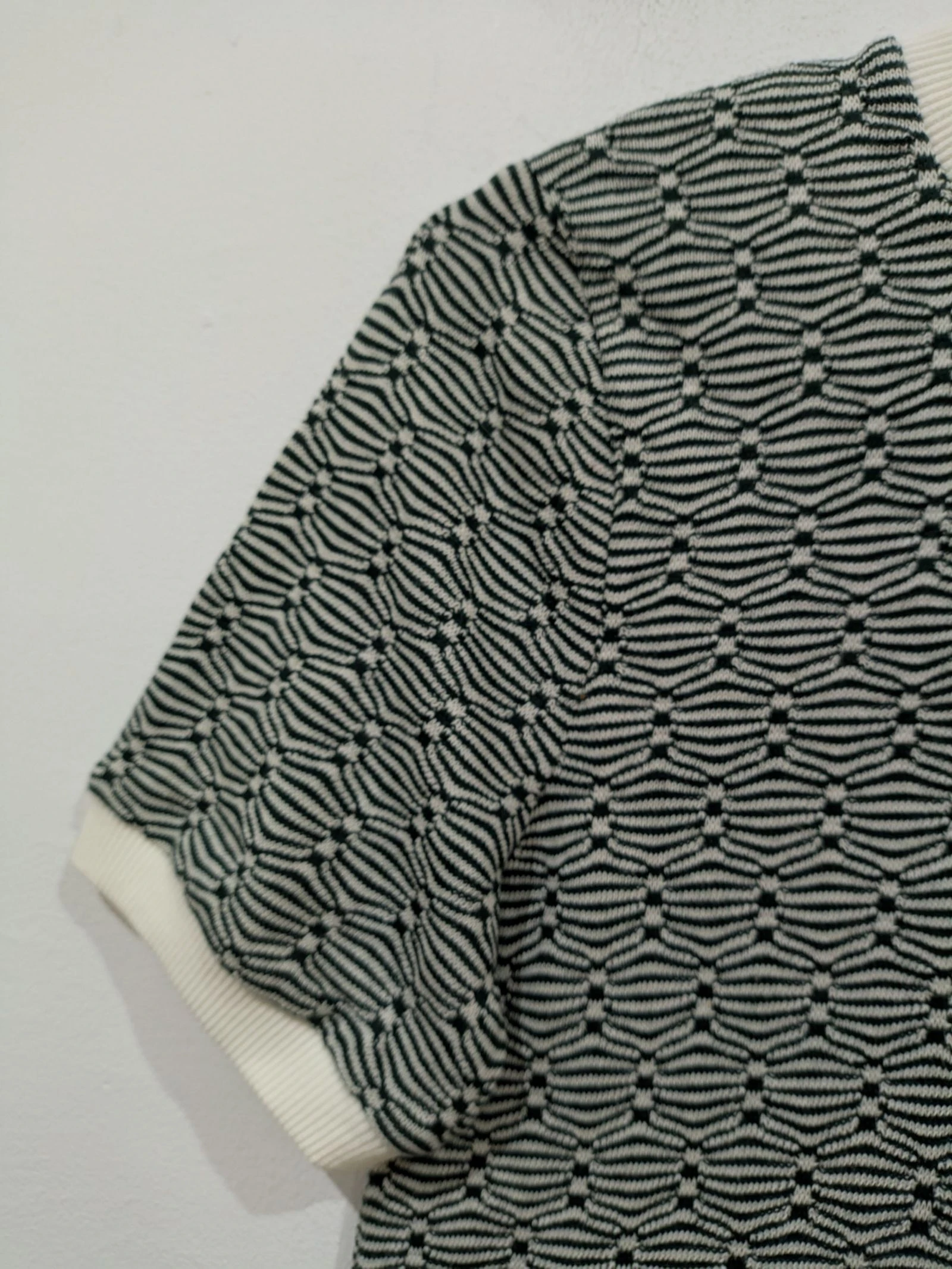 Blusa de manga curta cropped em jacquard verde e branco tamanho P – photo 3